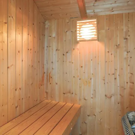 Three-bedroom In 펜션 Sjolund