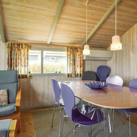 Three-bedroom In * Sjolund